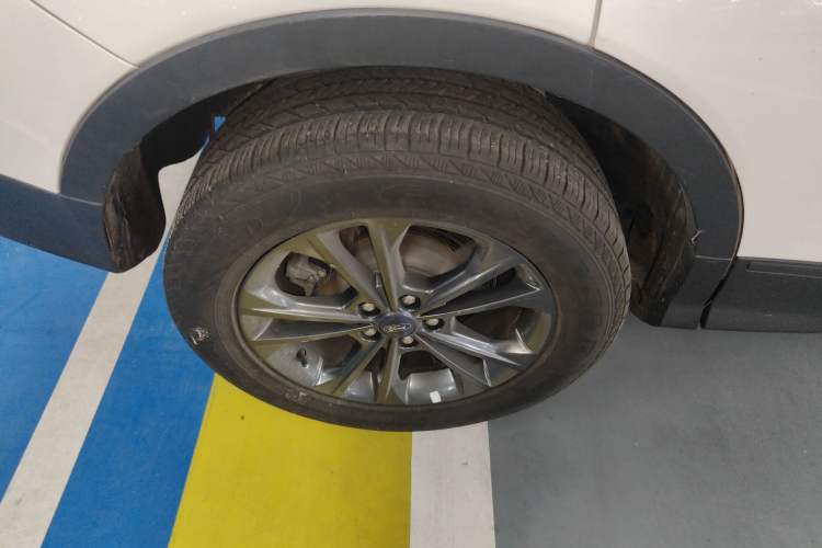 Used Ford Kuga 2019 EcoBoost 180 Two-Wheel-Drive Platinum Edition China VI Standard