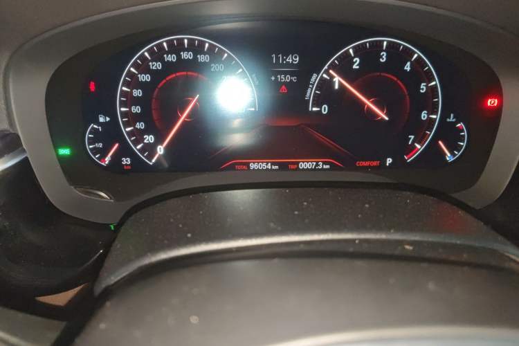 Used BMW 5 Series 2019 525Li M Sport Package Odometer Close Up