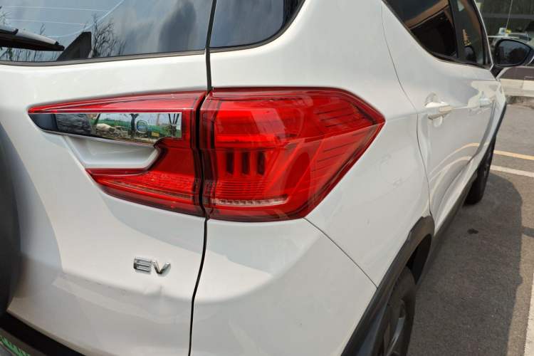 Used BYD Yuan New Energy 2019 EV360 Smart Connect Enjoyment Model Right Rear Taillight