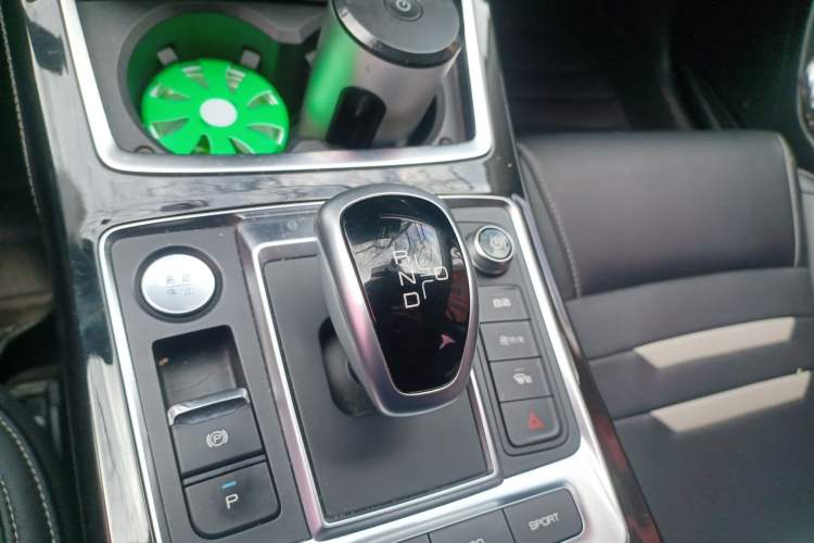 Used BYD Qin Pro New Energy 2019 EV Super Edition Standard Version Smart Connect Leading Style Gear Lever