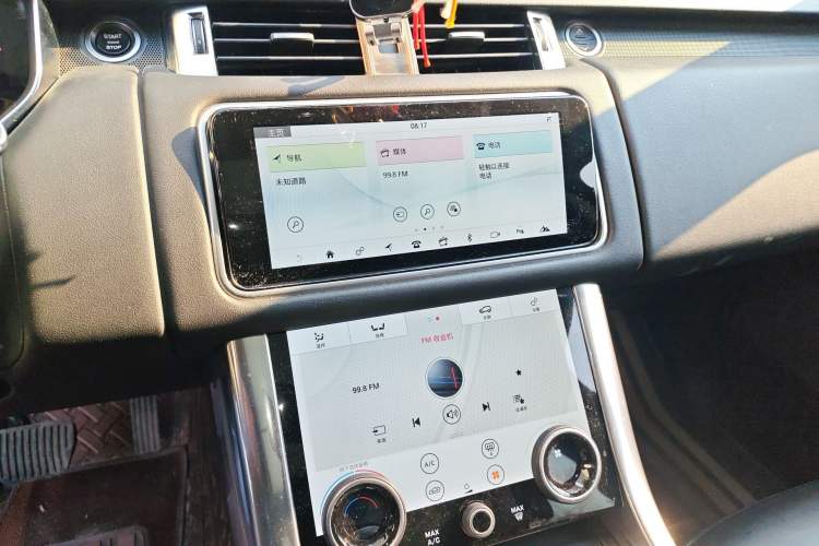 Used Land Rover Range Sport 2021 3.0 L6 SE Audio And AC Panel