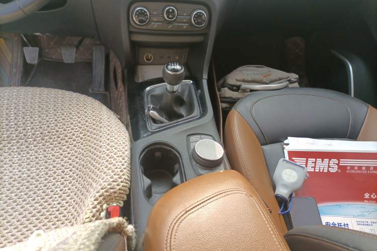 Used Soueast DX7 2016 1.5T Manual Triumph Edition
