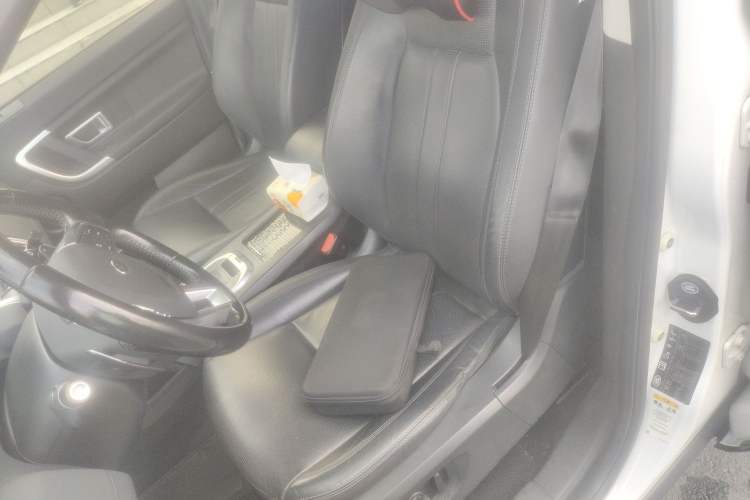 Used Land Rover Discovery Sport 2019 240 PS SE Version China VI Standard Left Front Seat