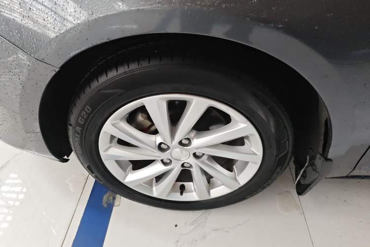 Used Buick Verano 2017 Sedan 15S Automatic Entry Model Left Front Wheel Hub