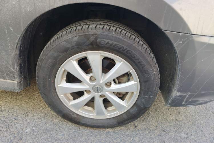 Used Nissan Sylphy 2012 Classic 1.6XE Manual Comfort Edition Right Front Wheel Hub