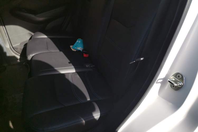 Used BYD Yuan New Energy 2018 EV360 Smart Connected Cool Model Left Rear Seat