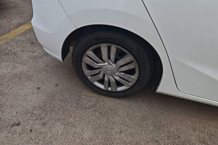 Used Honda Fit 2018 1.5L Manual Comfort Version Exterior 5