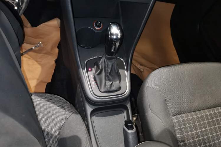 Used Volkswagen Polo 2014 1.6L Automatic Comfort Edition