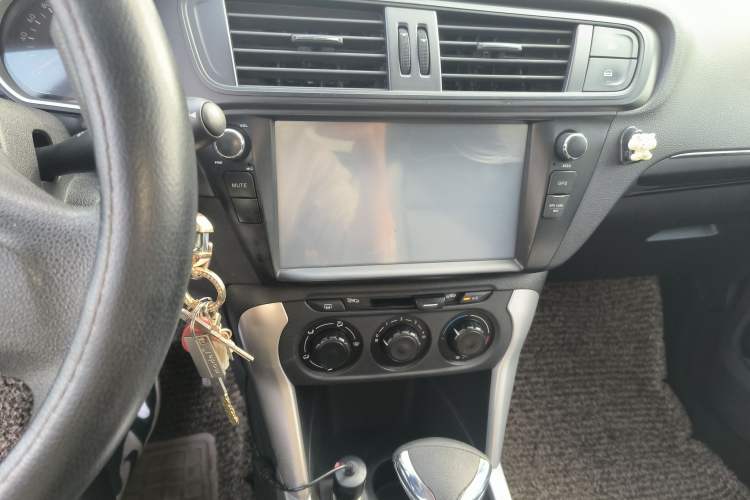 Used Citroen C3-XR 2015 1.6L Automatic Fashion Model