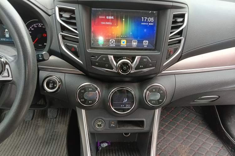 Used BYD Song 2016 GaiShi Edition 1.5TI Manual Elite Model
