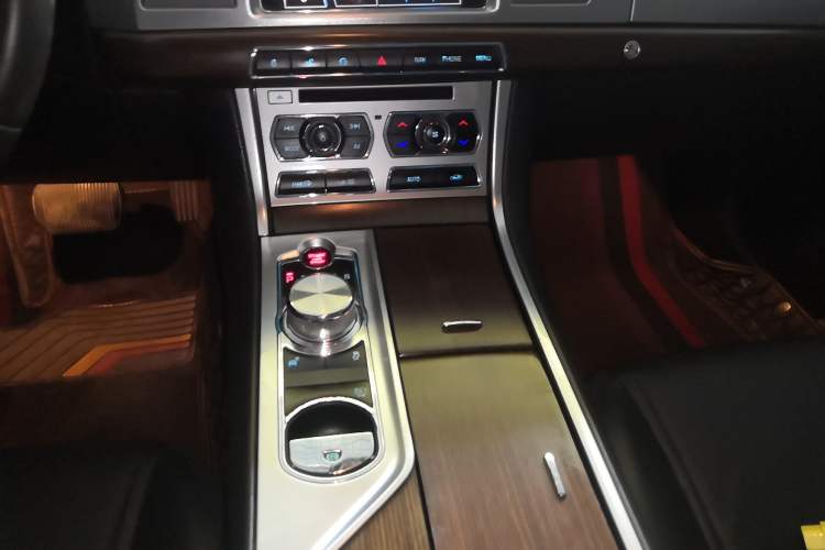 Used Jaguar XF 2015 XF 2.0T Prestige Edition