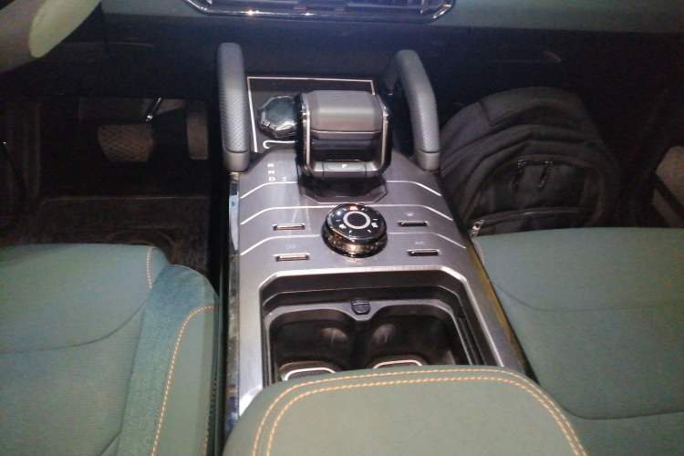 Used JETOUR Traveler 2023 1.5T Two-Wheel Drive Discovery PRO