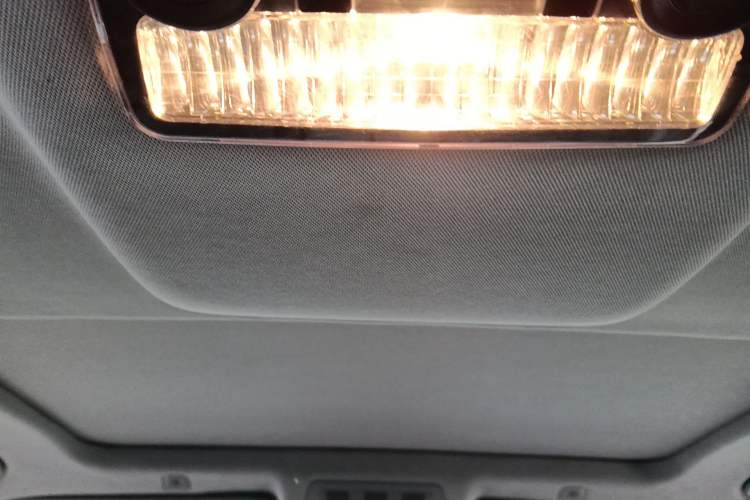 Used BMW 5 Series 2014 525Li Leading Model
