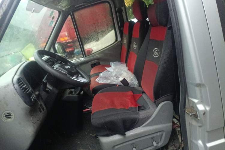 Used JMC Transit 2017 2.8T Commercial Version Short Wheelbase Mid-Roof 6/7/8-Seater JX493