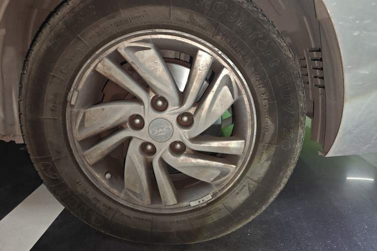 Used JAC Refine M4 2019 Business & Travel Series 2.0L Manual Speed Edition China VI Standard
