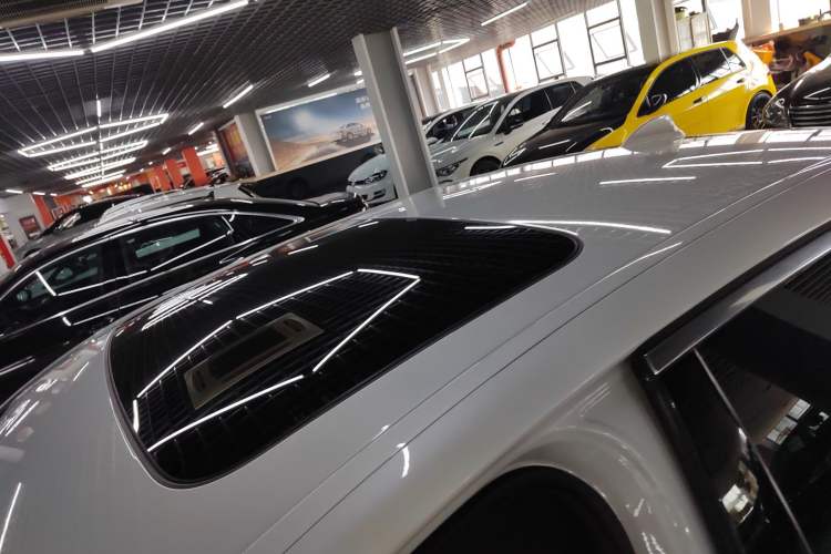 Used BMW 5 Series 2021 525Li M Sport Package Roof