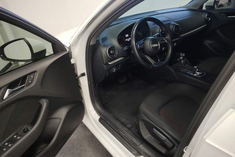 Used Audi A3 2018 30th Anniversary Edition Sportback 35 TFSI Ambition Model
