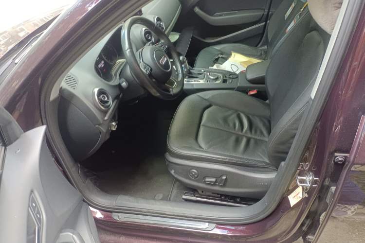 Used Audi A3 2014 Limousine 35 TFSI Automatic Comfort Model
