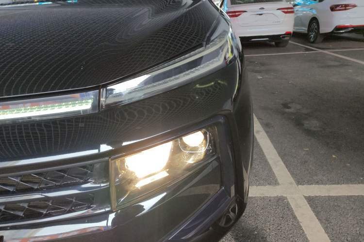 Used SOL QX 2022 300T DCT Moon Exploration Edition