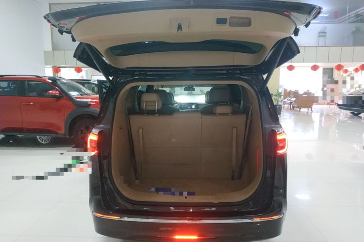 Used Buick GL8 2021 ES Landtrek 653T Luxury Model
