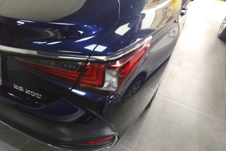 Used Lexus ES 2020 200 Excellence Edition
