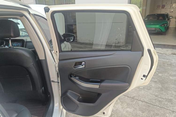 Used Venucia T70 2019 2.0L CVT Enjoy Edition China V Standard