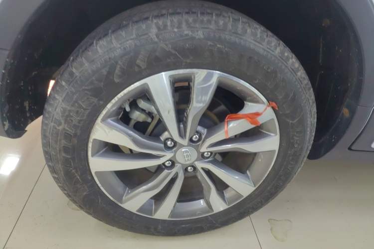 Used Geely Auto Emgrand X7 Sport 2016 1.8TD Automatic ZhiZun Version
