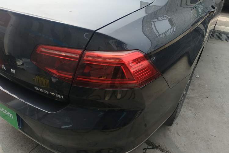 Used Volkswagen Magotan 2020 330TSI DSG Leading Model
