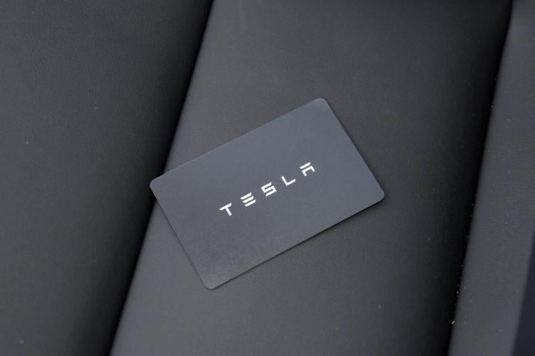 Used Tesla Model 3 2021 Standard Range Rear-Wheel Drive Upgraded Version 3D6 Vehicle Key