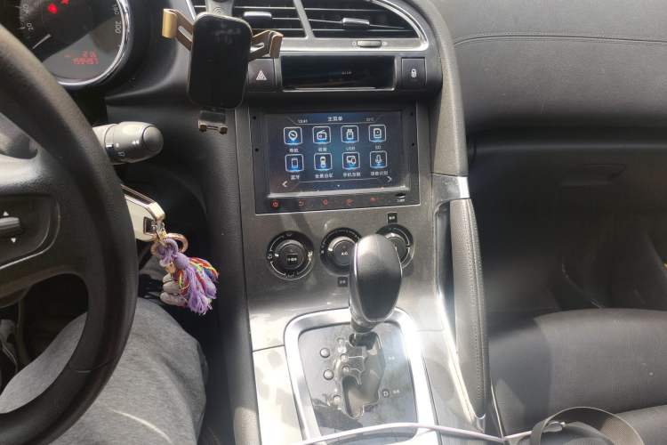 Used Peugeot 3008 2016 1.6THP Automatic Classic Edition Audio And AC Panel