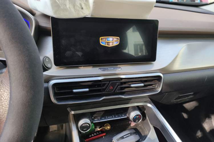 Used Geely Auto Coolray 2019 260T DCT Explorer China V Standard
