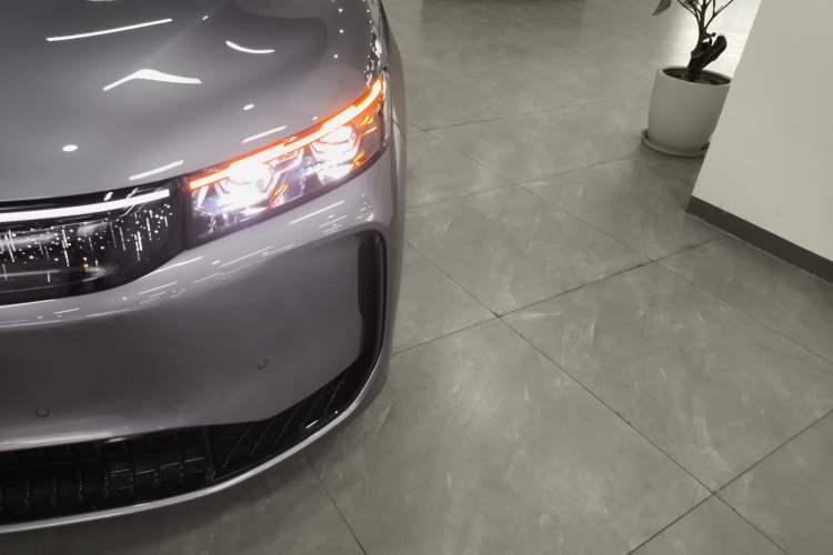 Used VOYAH FREE 2025 Model FREE+ Four-Wheel-Drive Qiankun Edition