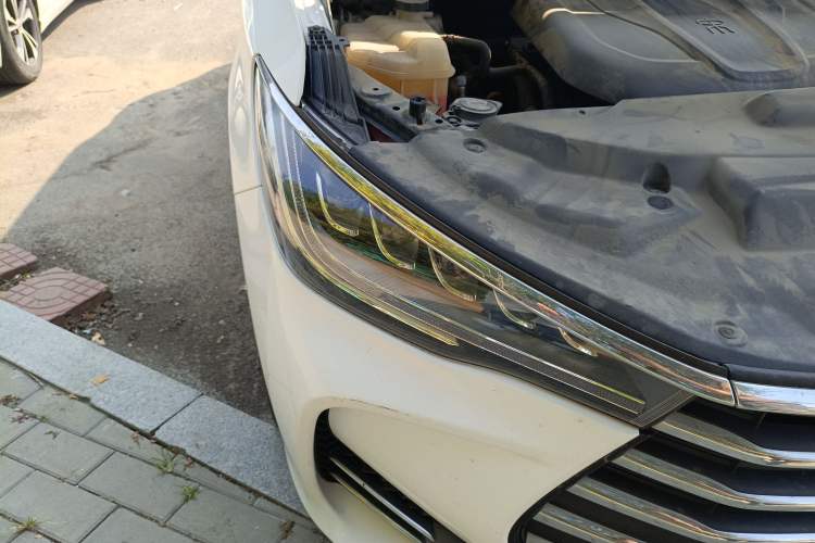 Used BYD Song MAX 2017 1.5T Manual Smart Connect Luxury 7-Seater
