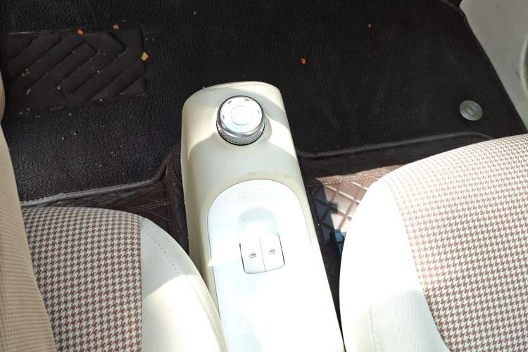 Used Wuling Hongguang MINIEV 2024 3rd Generation 170 km Gear Lever