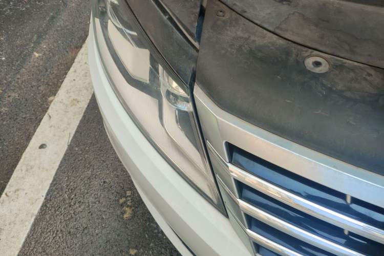 Used Volkswagen FAW-Volkswagen CC 2016 1.8TSI Luxury Model Right Front Headlight