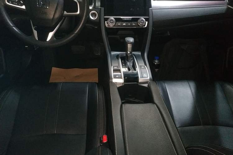 Used Honda Civic 2016 220TURBO CVT Luxury Edition
