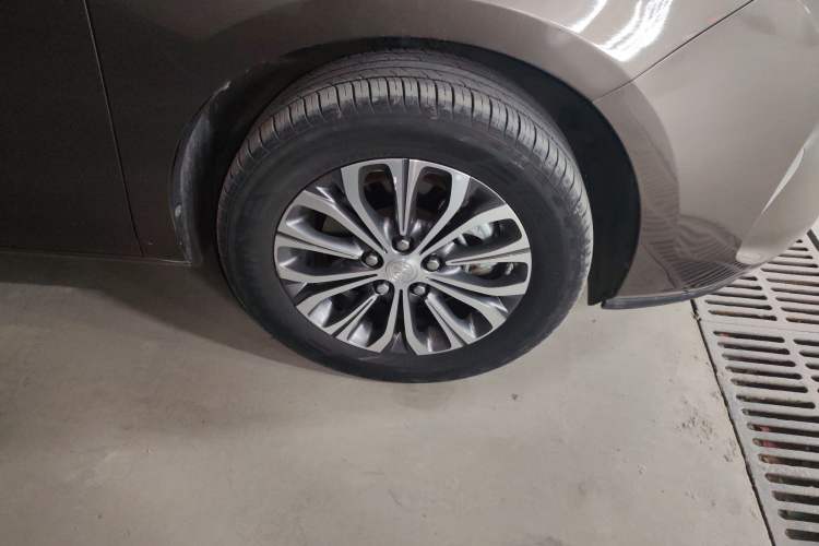 Used Buick GL8 2022 Land Cruiser Executive Class 652T Comfort Model