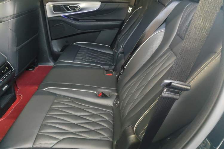 Used GAC Trumpchi GS8 2022 Linghang Series 2.0 TGDI Two-Wheel-Drive Luxury Smart Connectivity Version (7 Seats)
