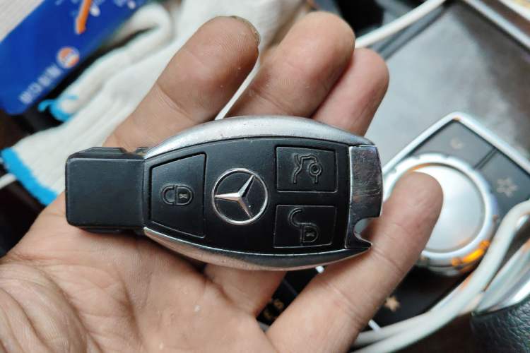 Used Mercedes-Benz E-Class 2013 E 300 L Stylish Luxury Model Vehicle Key