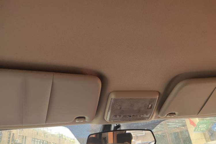 Used Dongfeng Fengon 370 2016 1.5L Manual Luxury Version SFG15-05 7 Seats Headliner