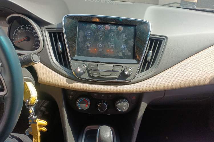 Used Chevrolet Monza 2020 320 Automatic Enjoyment Edition
