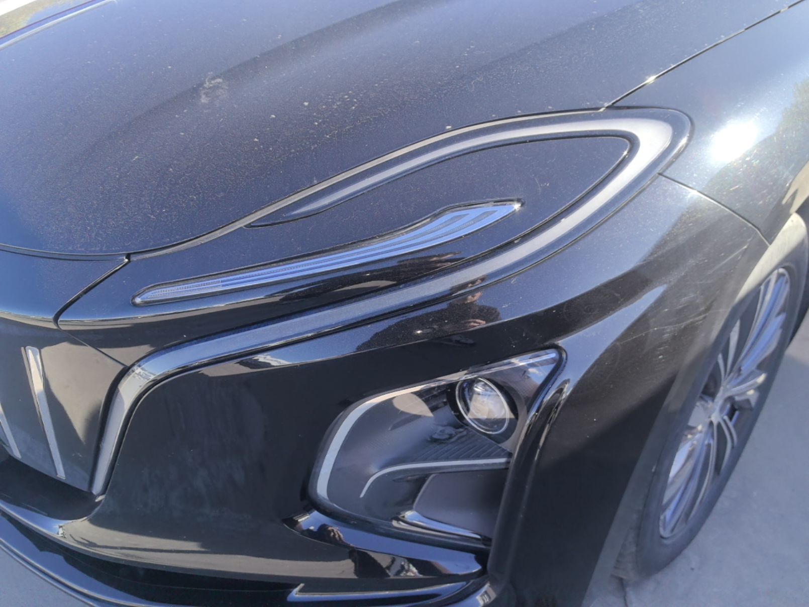 Hongqi E-QM5 2022 431 km Charge & Enjoy Edition — снимка 8