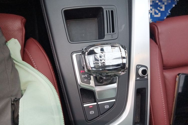 Used Audi A4L 2022 40 TFSI Luxury Dynamic Model Gear Lever