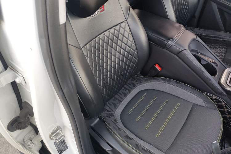 Used Baojun RS-3 2020 1.5L CVT Elite Version with 24-Hour Online Service