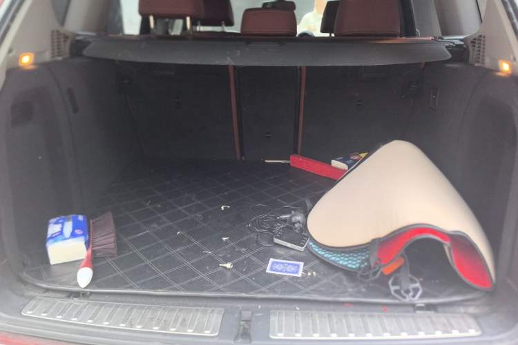 Used BMW X3 2011 xDrive28i Luxury Model Trunk