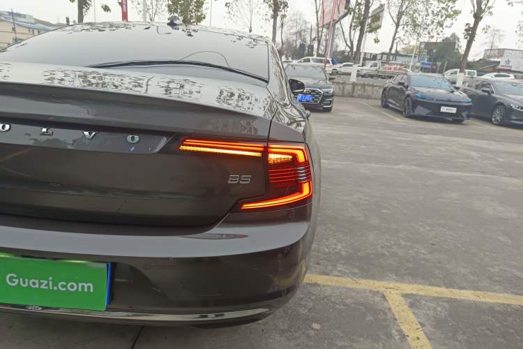 Used Volvo S90 2024 B5 Zhiyuan Luxury Edition
