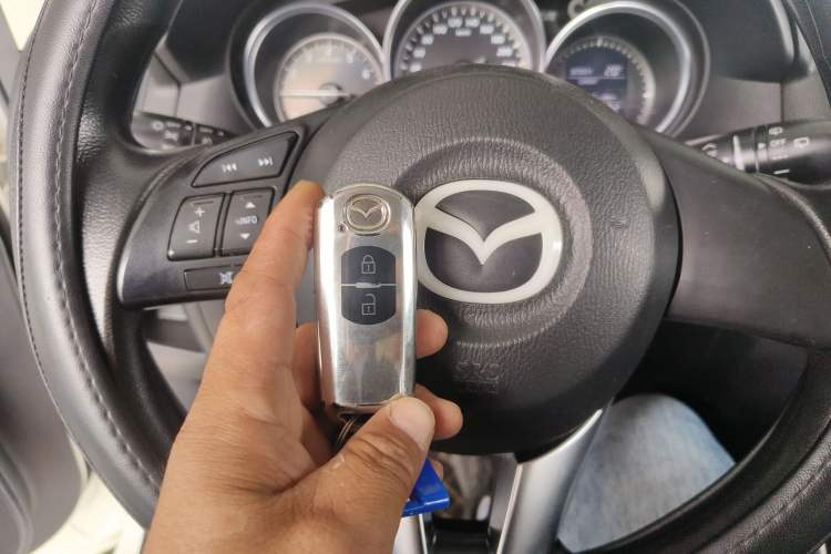 Used Mazda CX-5 2013 2.0L Automatic Two-Wheel Drive Comfort Version Vehicle Key