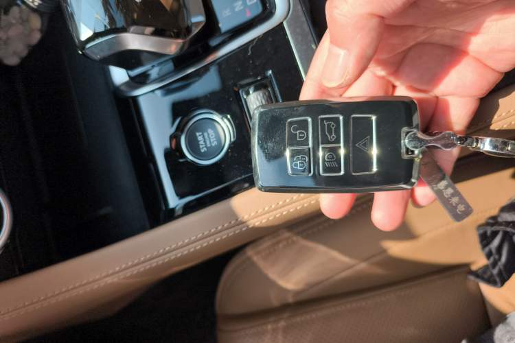 Used Jaguar XFL 2024 2.0T P250 Two-Wheel Drive Prestige Luxury Edition