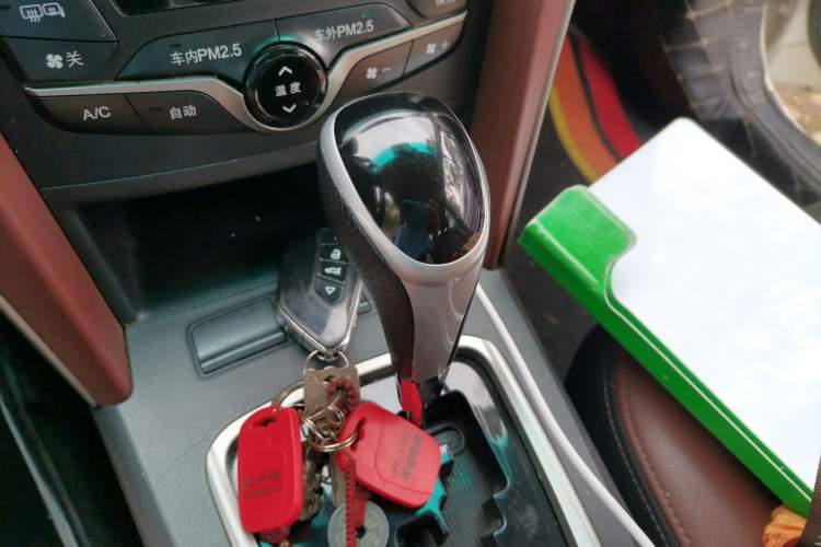 Used BYD G5 2014 1.5TID Automatic Flagship Model Gear Lever