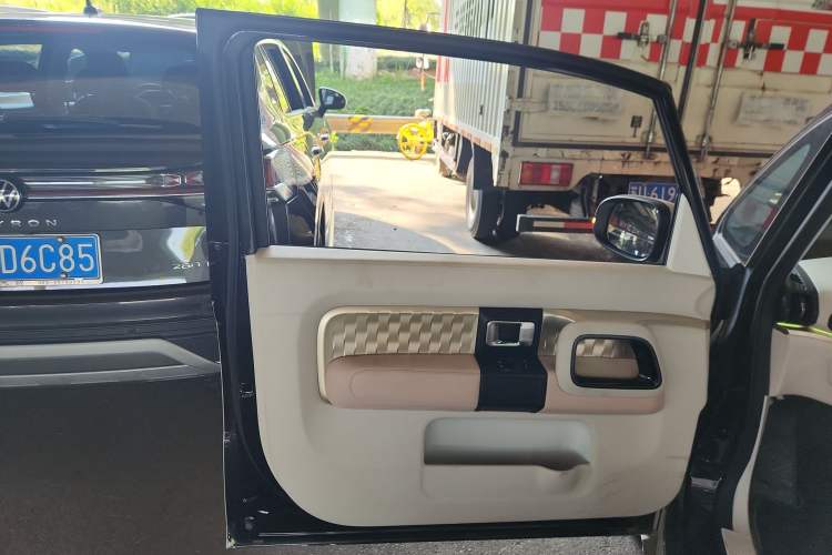 Used Baojun KiWi EV 2021 Artist Model Lithium Iron Phosphate